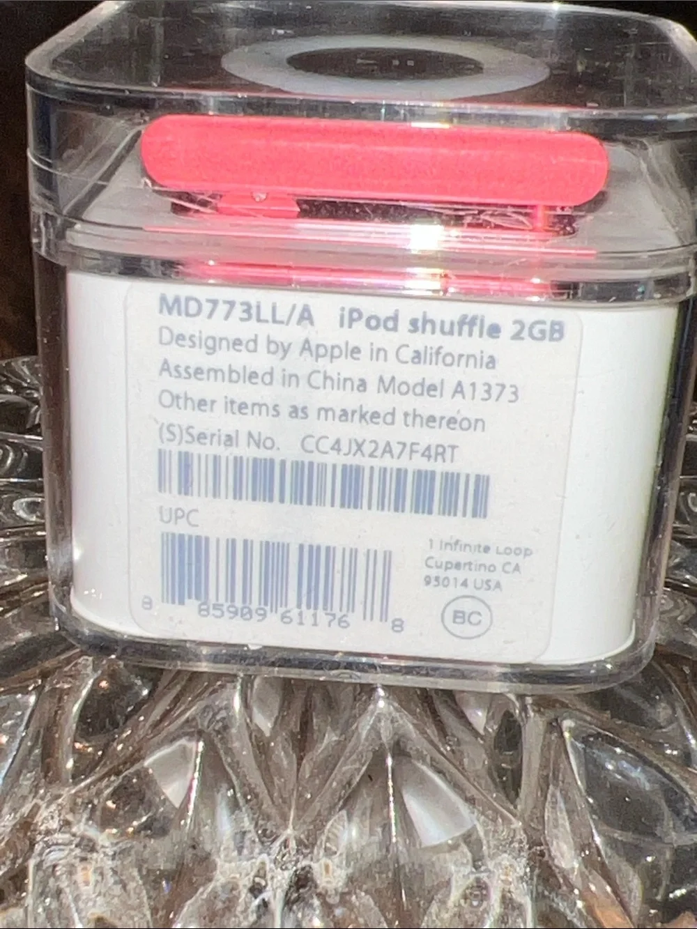 Apple I-Pod Shuffle 4th Generation- NWT Never opened